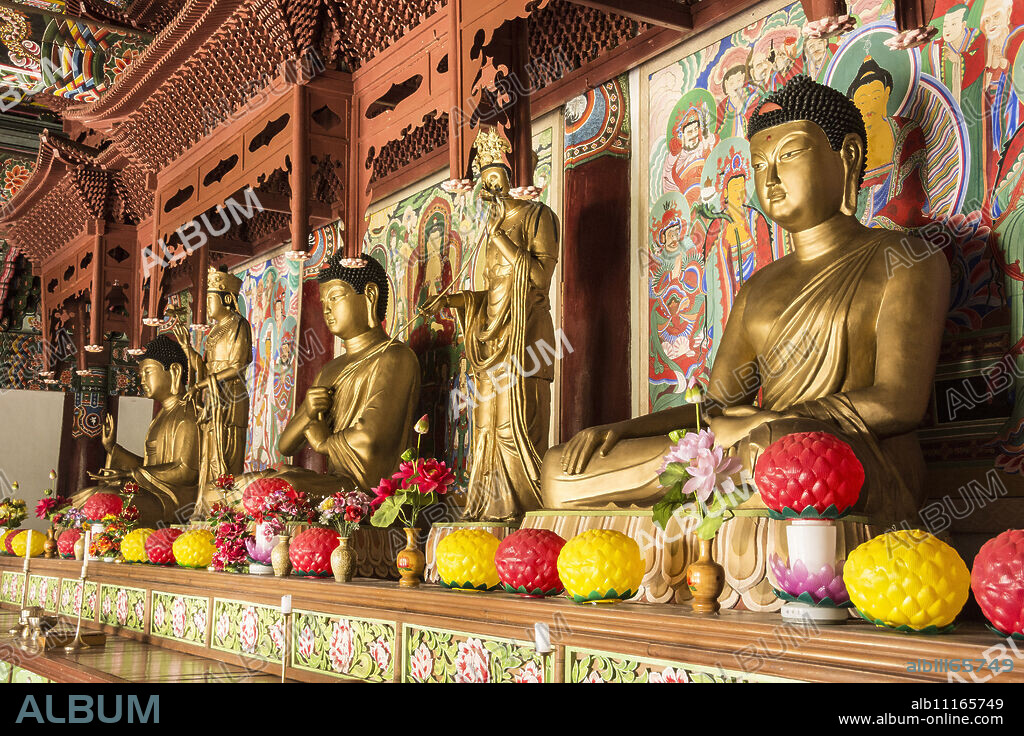 Pohyon Buddhist Temple, Myohyang, North Korea, Asia.