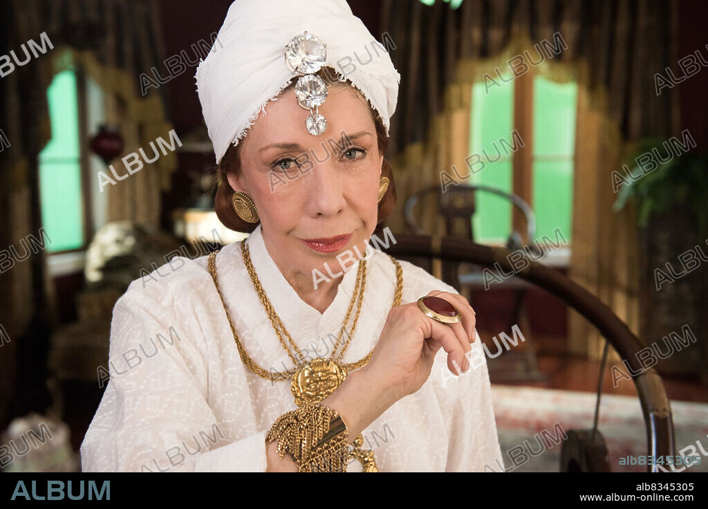 LILY TOMLIN in WEB THERAPY, 2011, directed by DAN BUCATINSKY and DON ROOS. Copyright SHOWTIME NETWORKS.