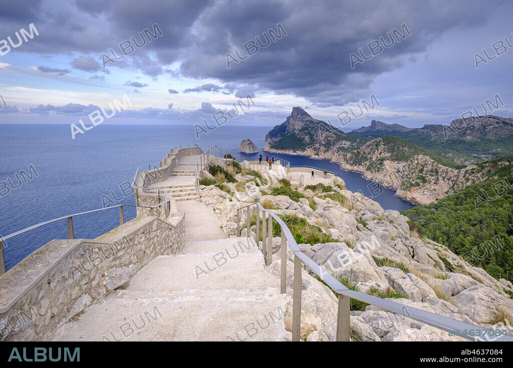 Colomer viewpoint, Mirador de sa Creueta, Formentor, Mallorca, Balearic Islands, Spain.