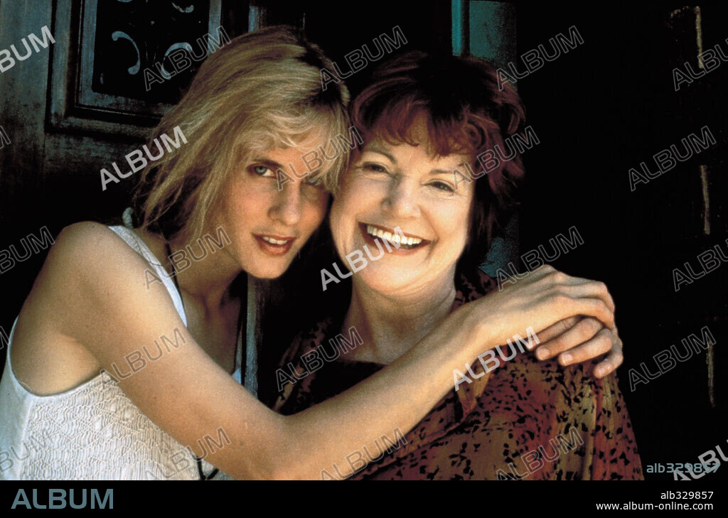LORI SINGER en VIDAS CRUZADAS, 1993 (SHORT CUTS), dirigida por ROBERT ALTMAN. Copyright SPELLING FILMS INTERNATIONAL.