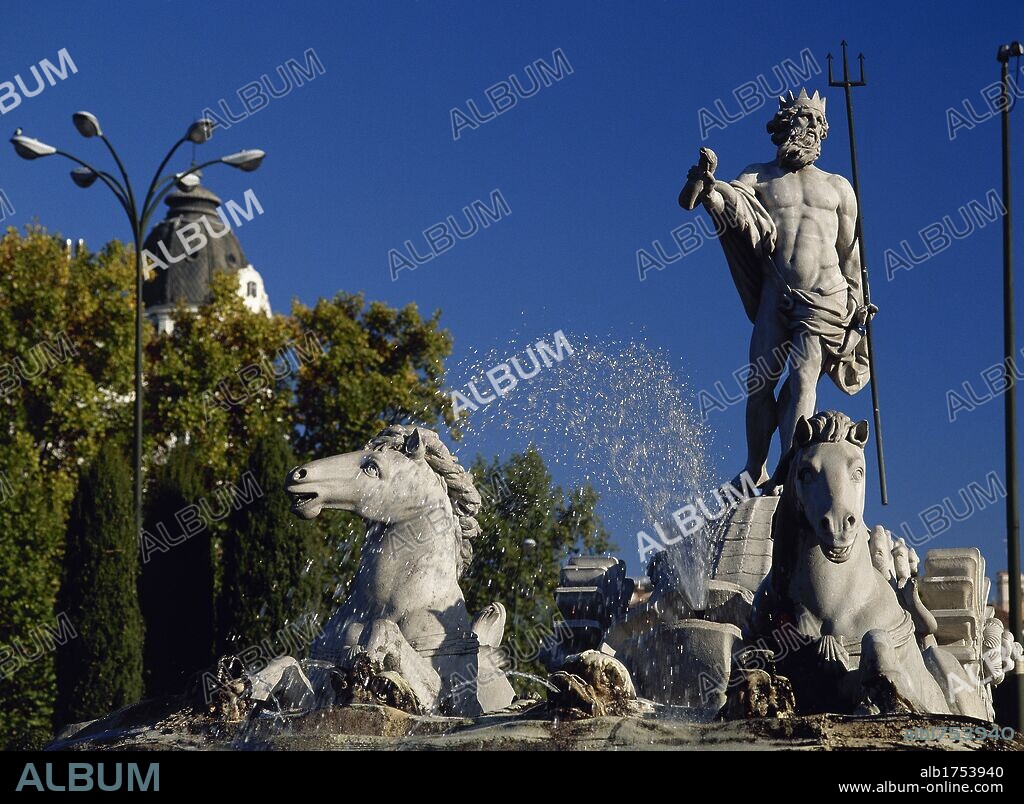 ARTE S. XVIII. ESPAÑA. MENA, Juan Pascual (Villaseca de Sagra, 1707-Madrid, 1784). Escultor español. FUENTE DE NEPTUNO. Vista parcial. Está situada en la Plaza Cánovas del Castillo. MADRID.