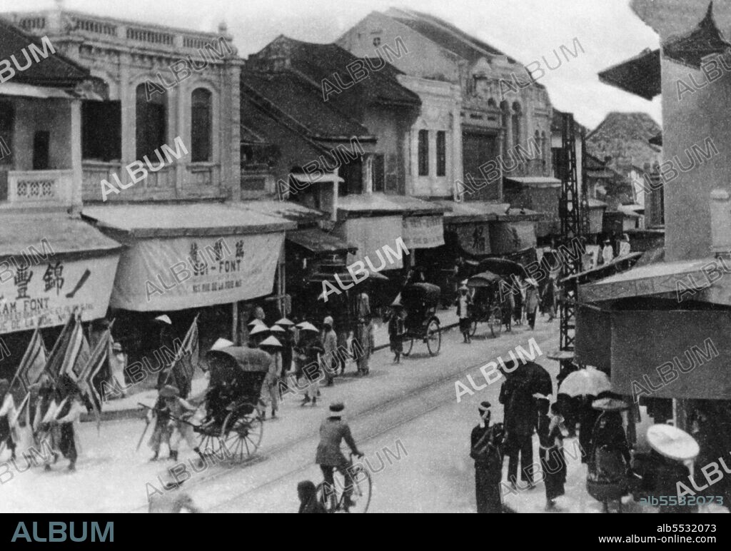Hanoi's Old Quarter lies immediately north of Ho Hoan Kiem lake. It's better known locally as Bam Sau Pho Phuong or the ‘Thirty Six Streets’. 'Phuong' means a trade guild, and most of the streets begin with the word 'hang' meaning merchandise. This ancient section of the city has long been associated with commerce, and it remains very much so today.