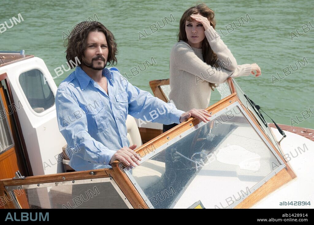 ANGELINA JOLIE y JOHNNY DEPP en THE TOURIST, 2010, dirigida por FLORIAN HENCKEL VON DONNERSMARCK. Copyright GK FILMS.