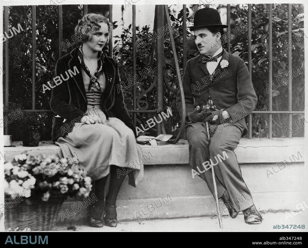 CHARLIE CHAPLIN y VIRGINIA CHERRILL en LUCES DE LA CIUDAD, 1931 (CITY LIGHTS), dirigida por CHARLES CHAPLIN. Copyright UNITED ARTISTS.
