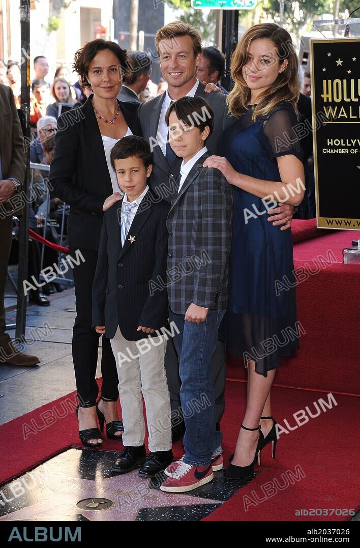 SIMON BAKER et REBECCA RIGG. Feb. 14, 2013 - Hollywood, California, U.S. - SIMON BAKER & FAMILY arrives for Walk of Fame Ceremony honoring Simon Baker. 14/02/2013