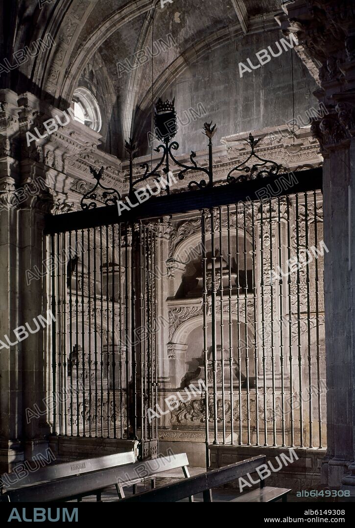 CAPILLA DEL REY CASTO-PANTEON REAL.