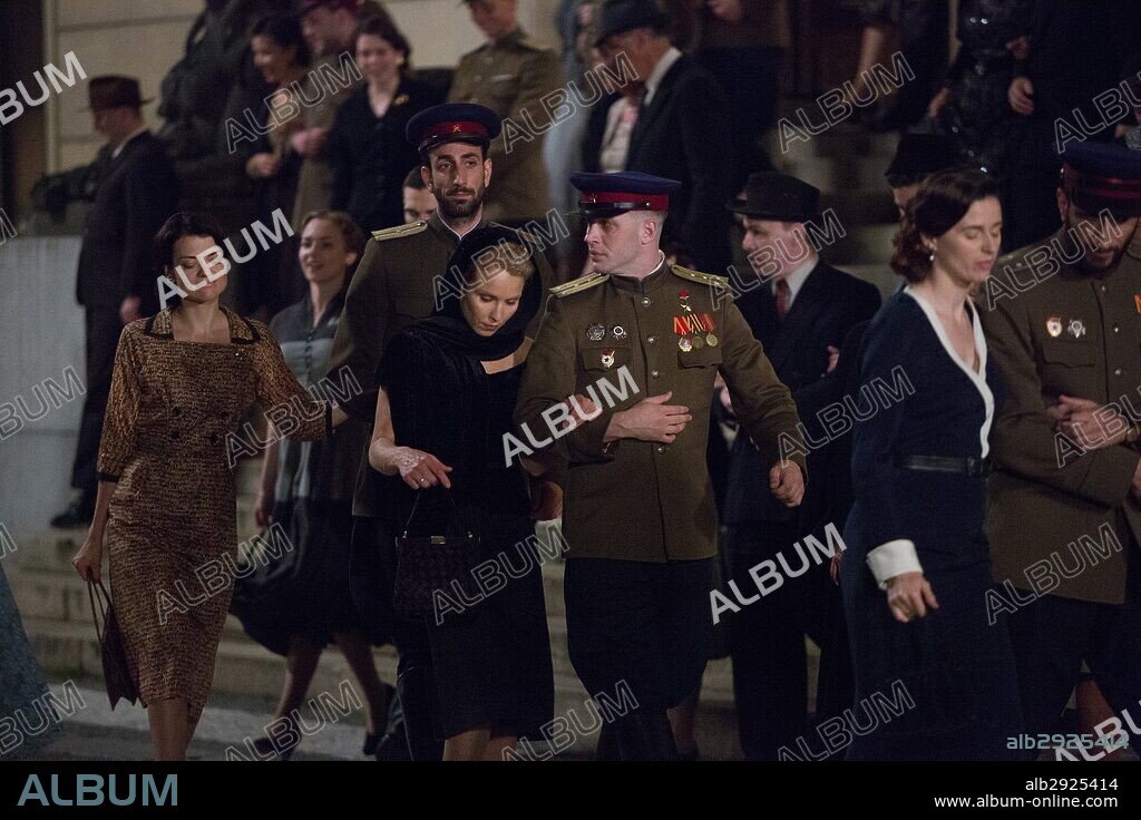 NOOMI RAPACE y TOM HARDY en EL NIÑO 44, 2015 (CHILD 44), dirigida por DANIEL ESPINOSA. Copyright SUMMIT ENTERTAINMENT.