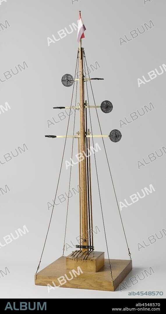 Model of an Optical Telegraph, Model of an optical telegraph, on a square ground board. A mast has been placed on a pedestal, which is fixed at the corners of the floorboard. The mast has three Ra's, always shorter upwards, with round braided discs at the ends. These can be put in horizontal and vertical position with levers on the base. At the top of the mast a flagpole with Dutch tricolor., anonymous, Netherlands, c. 1830, wood (plant material), brass (alloy), rope, textile materials, h 110.2 cm × w 32.5 cm × d 32 cm.