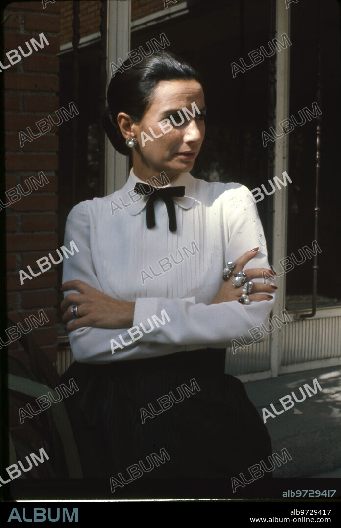 October 1975. Elegant image of Charo Palacios, Countess of Montarco.