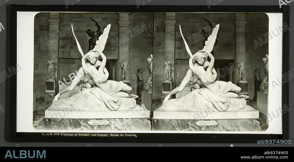 Sculpture of Amor and Psyche by Antonio Canova in the Musée du Louvre in Paris, France, L'amour et Psyché, par Canova, Musée du Louvre. (title on object), L. & F. (mentioned on object), Musée du Louvre, 1856 - 1890, glass, zegel rand:, slide, height 84 mm × width 171 mm.