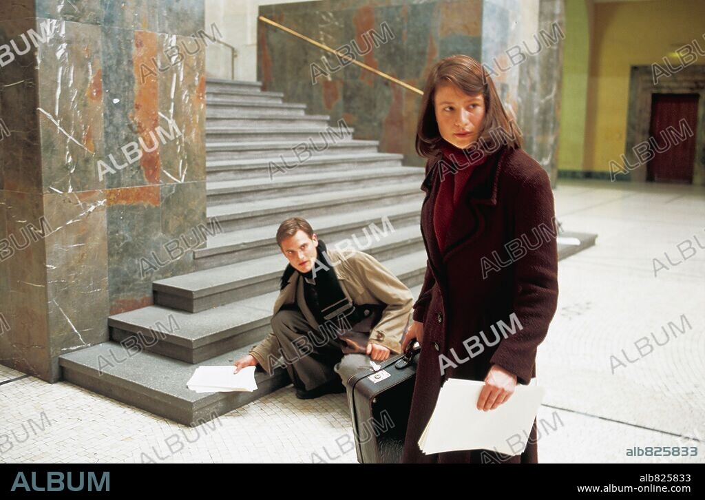 FABIAN HINRICHS und JULIA JENTSCH in SOPHIE SCHOLL. DIE LETZTEN TAGE, 2005, unter der Regie von MARC ROTHEMUND. Copyright BROTH FILM/GOLDKIND FILMPRODUKTION.