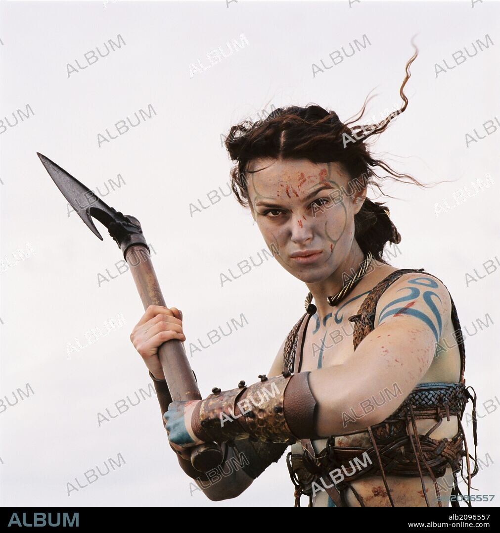KEIRA KNIGHTLEY en EL REY ARTURO, 2004 (KING ARTHUR), dirigida por ANTOINE FUQUA. Copyright TOUCHSTONE PICTURES.