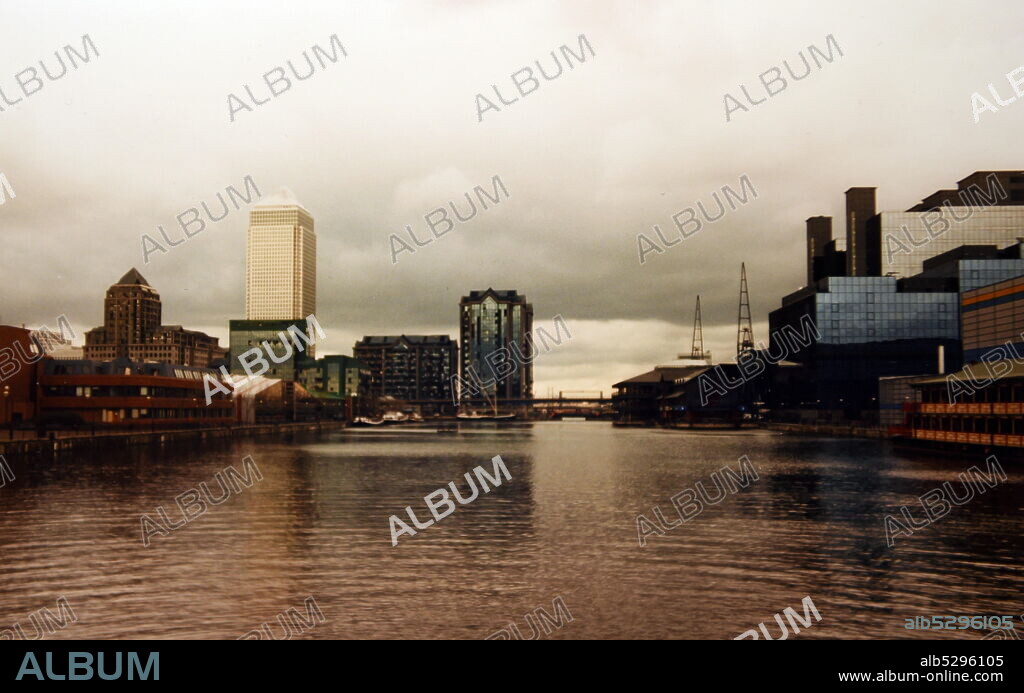 Photograph taken during the aftermath of the London Docklands bombing. The London Docklands bombing (also known as the South Quay bombing or erroneously referred to as the Canary Wharf bombing) occurred on 9 February 1996, when the Provisional Irish Republican Army (IRA) detonated a powerful truck bomb in South Quay (which is outside Canary Wharf)..