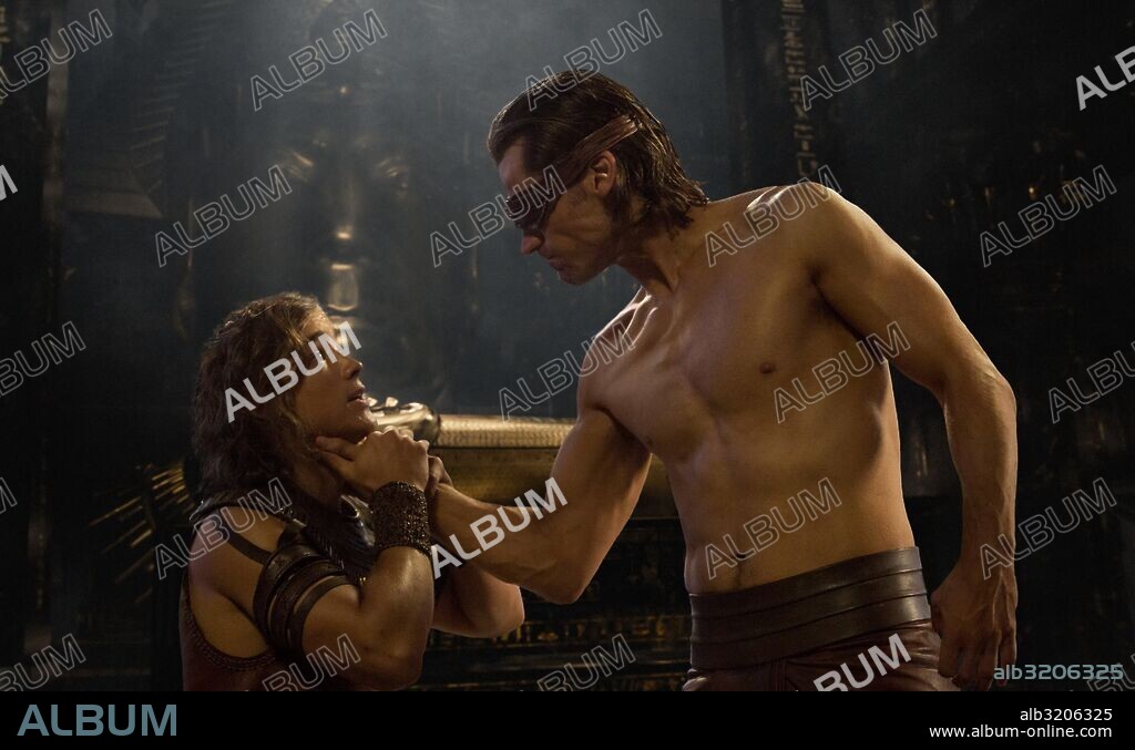 BRENTON THWAITES and NIKOLAJ COSTER-WALDAU in GODS OF EGYPT, 2016, directed by ALEX PROYAS. Copyright CONCORDE CLOCK CINEMA/SUMMIT ENT/THUNDER ROAD PICTURES.