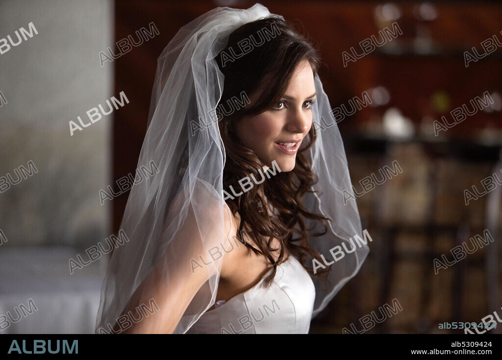 KATHARINE MCPHEE dans N'EMBRASSE PAS LA MARIÉE, 2011 (YOU MAY NOT KISS THE BRIDE), réalisé par ROB HEDDEN. Copyright Showcase Entertainment.