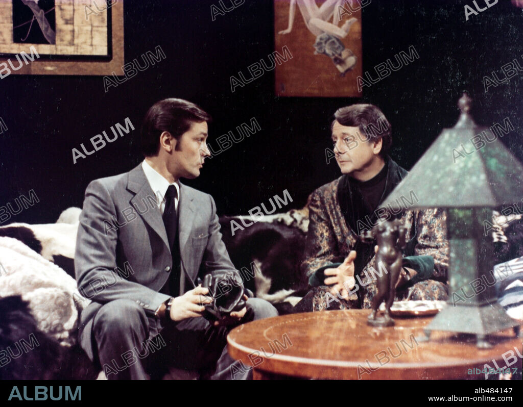ALAIN DELON y JEAN DESAILLY en CRÓNICA NEGRA, 1972 (UN FLIC), dirigida por JEAN-PIERRE MELVILLE. Copyright FILMS CORONA.