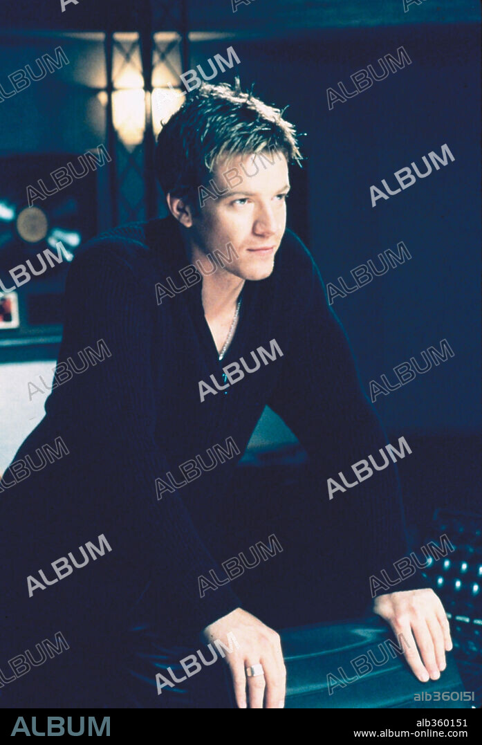MAX BEESLEY in GLITTER, 2001, directed by VONDIE CURTIS-HALL. Copyright GLITTER PRODUCTIONS/LAUREN MARK PROD/MAROON ENT/20TH/COLUMBI / MACAULAY, BRUCE.