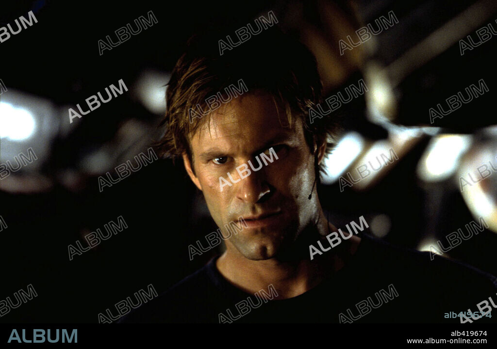 AARON ECKHART in THE CORE, 2003, directed by JON AMIEL. Copyright CORE PRODS. INC/HORSEPOWER FILMS.