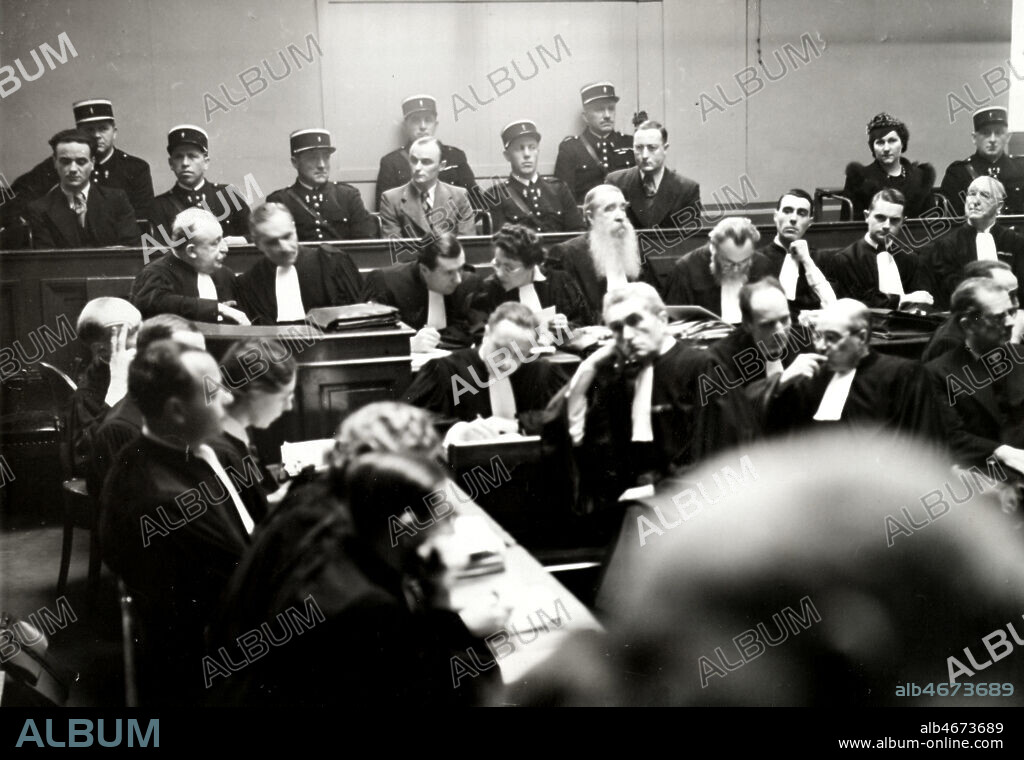 Affaire WEIDMANN: Eugene WEIDMANN (1908-1939) et ses complices Colette Tricot, Roger Million et Jean Blanc au tribunal le 10/03/1939. Credit: Coll. Galdespho/KHARBINE-TAPABOR.
