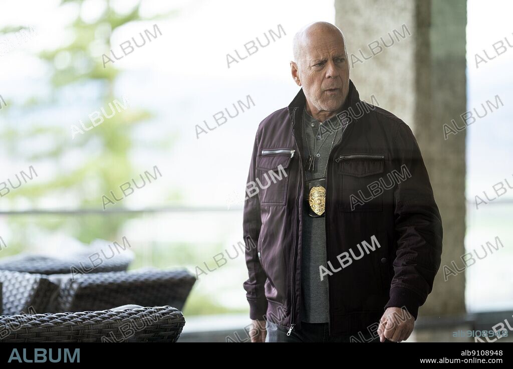 BRUCE WILLIS in DETECTIVE KNIGHT: ROGUE, 2022, unter der Regie von EDWARD DRAKE. Copyright BondIt / Buffalo 8 Productions.