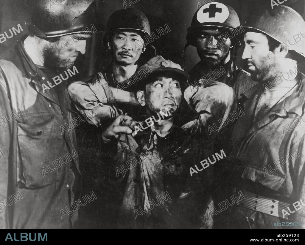 CASCO DE ACERO, 1951 (THE STEEL HELMET), dirigida por SAMUEL FULLER. Copyright SAM FULLER.
