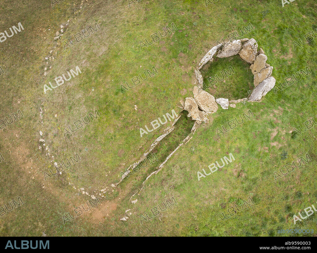Dolmen of the Cotorrita, Neolithic, municipality of Los Altos, Las Merindades, Burgos, Spain.