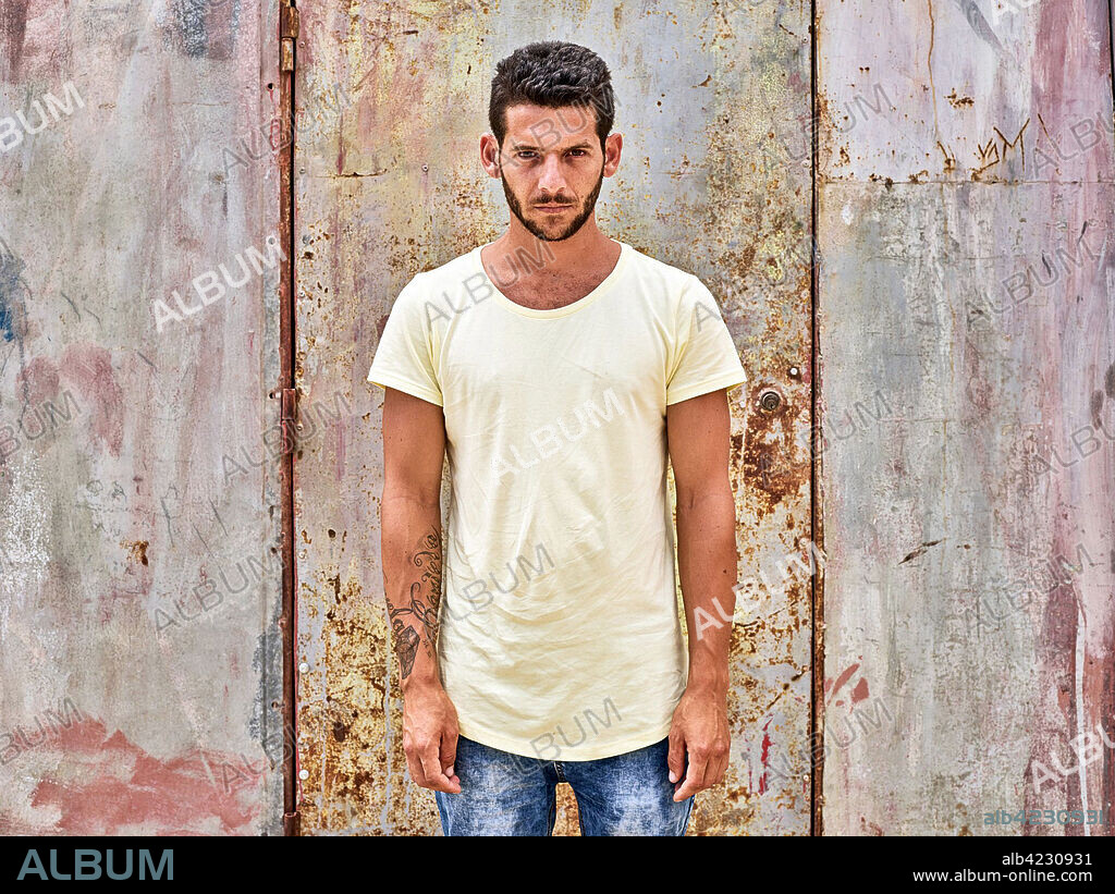 ISRAEL GOMEZ ROMERO en ENTRE DOS AGUAS, 2018, dirigida por ISAKI LACUESTA. Copyright La Termita Films / B-Team Pictures / All Go Movies.