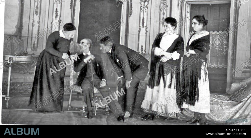May 19, 1919. Madrid. In the Comedy theater. A scene from Muñoz Seca's Sainete, "Los Planes de Milagritos", Released with happy success.