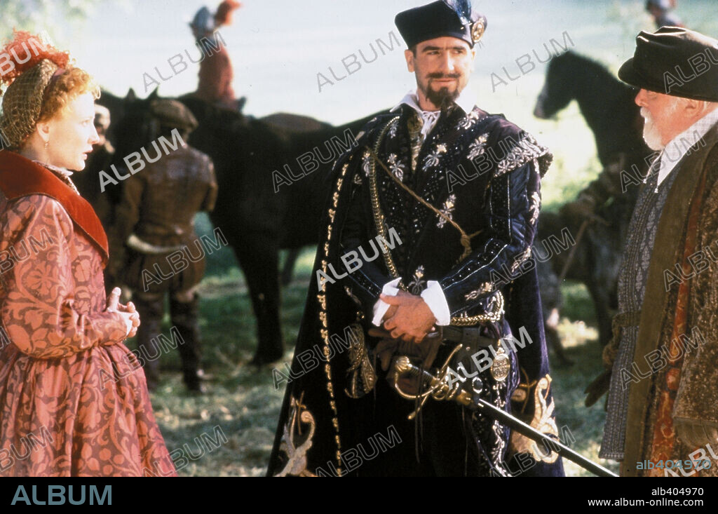 CATE BLANCHETT, ERIC CANTONA and RICHARD ATTENBOROUGH in ELIZABETH, 1998, directed by SHEKHAR KAPUR. Copyright GRAMERCY PICTURES / BAILEY, ALEX.