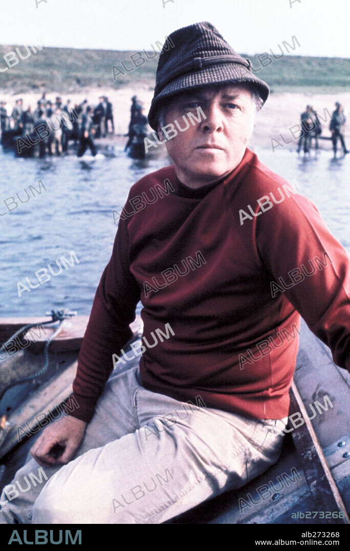 RICHARD ATTENBOROUGH en UN PUENTE LEJANO, 1977 (A BRIDGE TOO FAR), dirigida por RICHARD ATTENBOROUGH. Copyright UNITED ARTISTS.