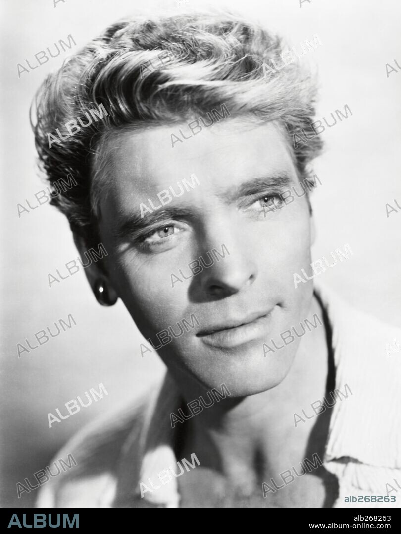 BURT LANCASTER en EL TEMIBLE BURLÓN, 1952 (THE CRIMSON PIRATE), dirigida por ROBERT SIODMAK. Copyright WARNER BROTHERS.