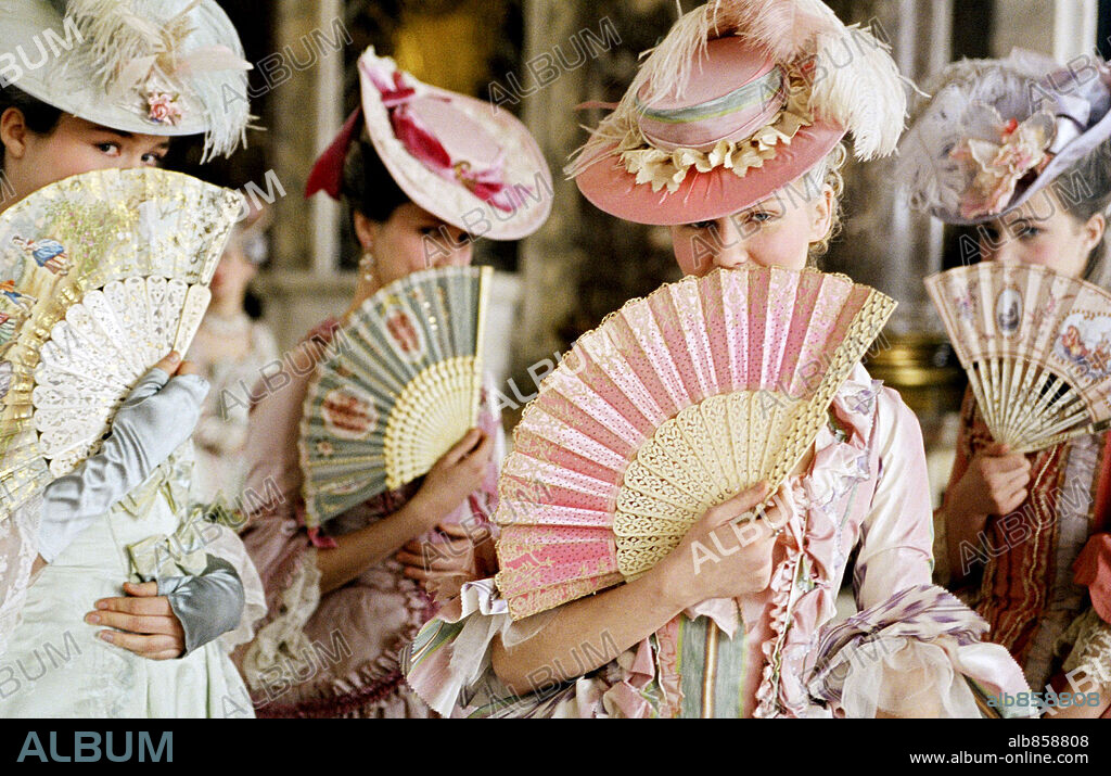 KIRSTEN DUNST en MARÍA ANTONIETA, 2006 (MARIE ANTOINETTE), dirigida por SOFIA COPPOLA. Copyright COLUMBIA PICTURES CORPORATION/AMERICAN ZOETROPE / JOHNSON, LEIGH.