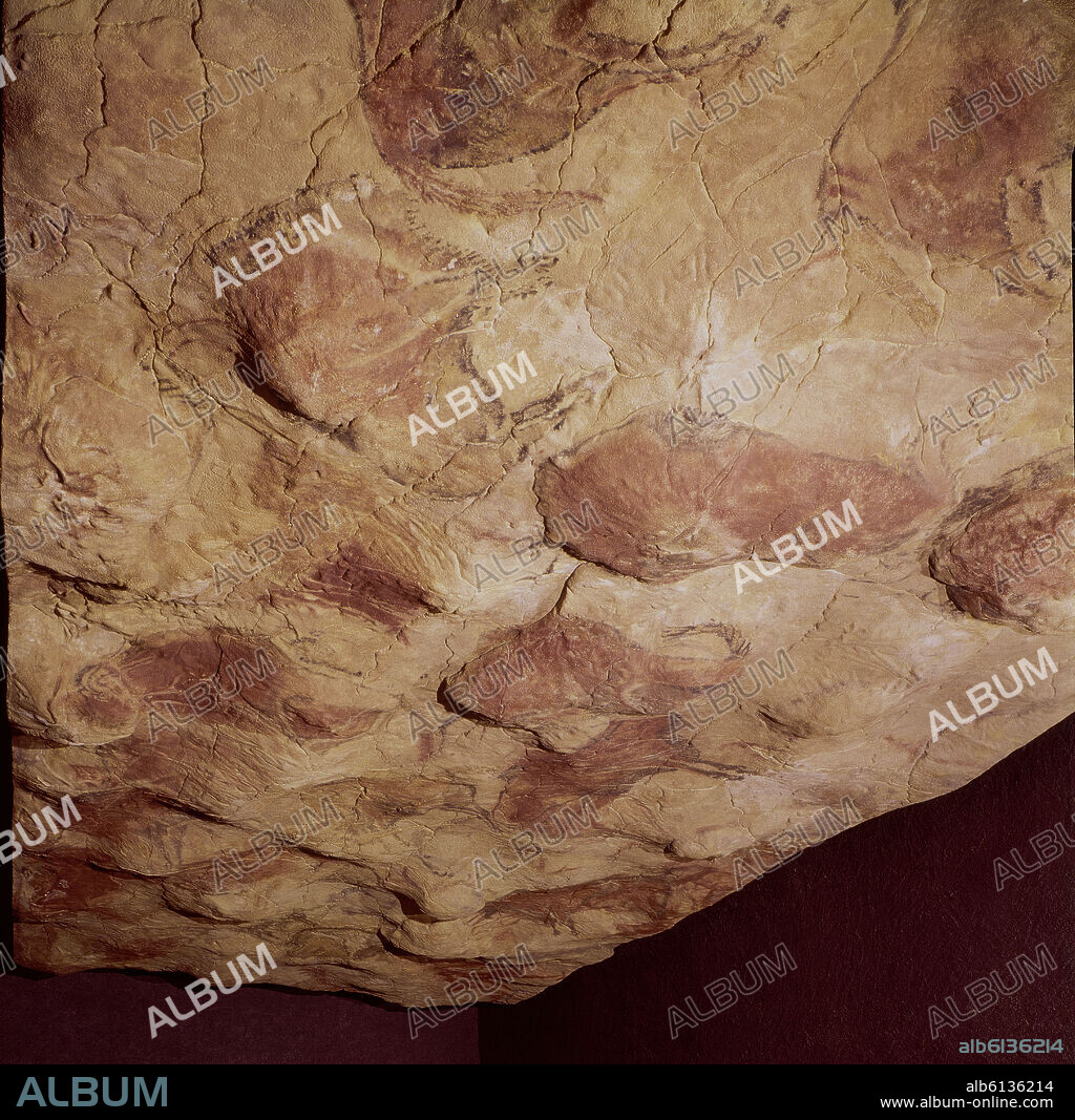 SALA REPRODUCCION DE LAS CUEVAS DE ALTAMIRA-ARTE PALEOLITICO - 150000 AÑOS A.C.
