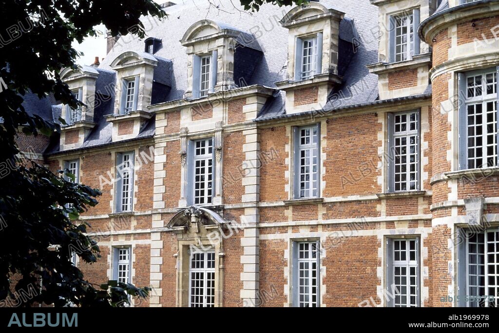 View of the southern facade in Henry IV style of Miromesnil Castle, 1590, Tourville-sur-Arques, Upper Normandy. France, 16th century.