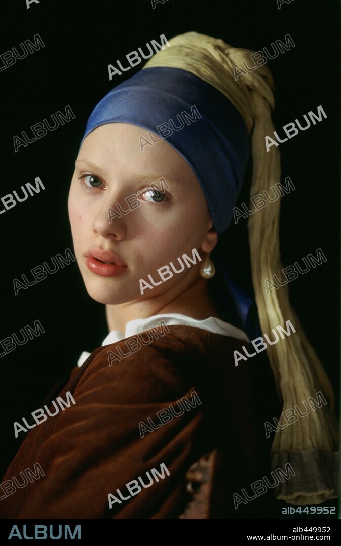 SCARLETT JOHANSSON en LA JOVEN DE LA PERLA, 2003 (GIRL WITH A PEARL EARRING), dirigida por PETER WEBBER. Copyright LIONS GATE FILMS / BUITENDIJK, JAAP.