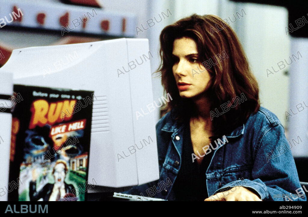 SANDRA BULLOCK en LA RED, 1995 (THE NET), dirigida por IRWIN WINKLER. Copyright COLUMBIA PICTURES.