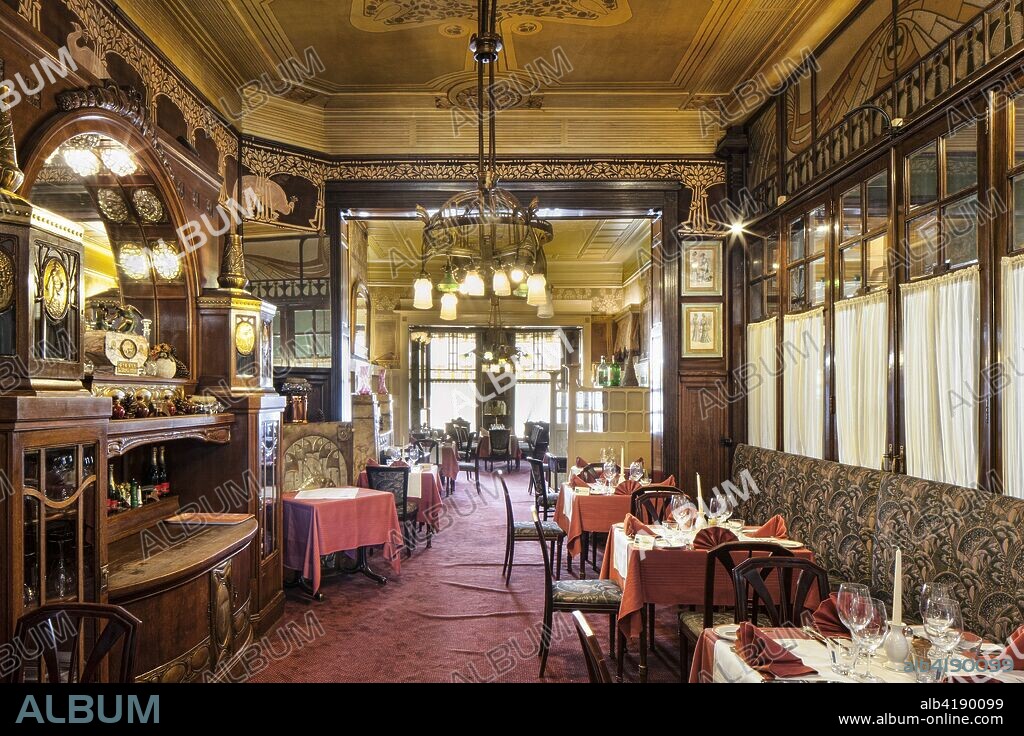 Café Ultime Hallucinatie, 316 Rue Royale, Brussels, Belgium, c2014-2017. Paul Hamesse: 1904.