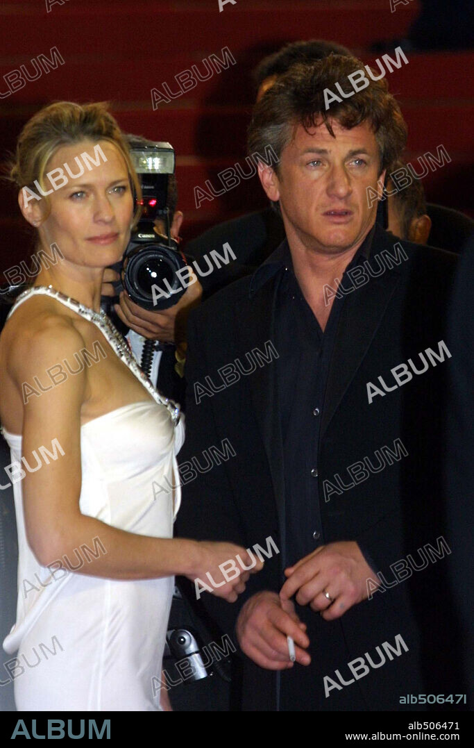 May 17, 2004; Cannes, France; Actors SEAN PENN and wife ROBIN WRIGHT PENN at the 'The Assasination of Richard Nixon' Cannes Photocall. Mandatory Credit: Photo by Cosima Scavolini / La Press / ZUMA Press. (©) Copyright 2004 by La Presse. 17/05/2004