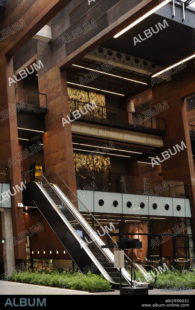 Museo de la Solidaridad. Donde se repasa la Historia y los logros del movimiento Solidaridad, surgido en Gdansk en 1980. Gdansk. Polonia. Europa. Exterior edificio.