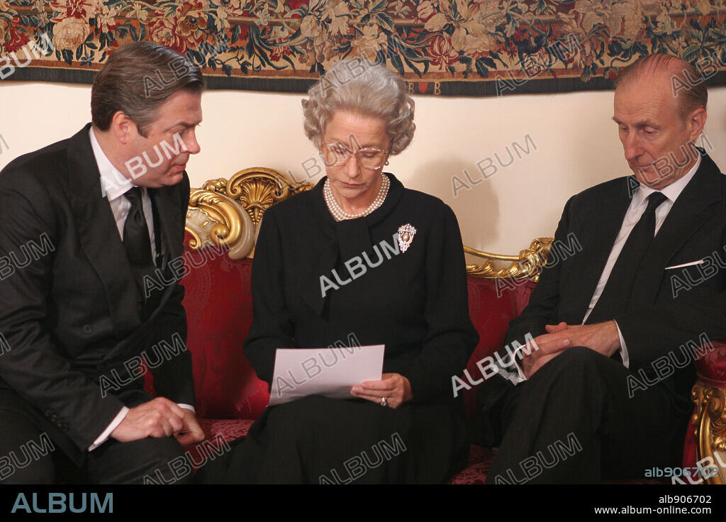 HELEN MIRREN y JAMES CROMWELL en QUEEN, THE [LA REINA], 2006 (THE QUEEN), dirigida por STEPHEN FREARS. Copyright BIM DISTRIBUZIONE/CANAL+/FRANCE 3 CINEMA.