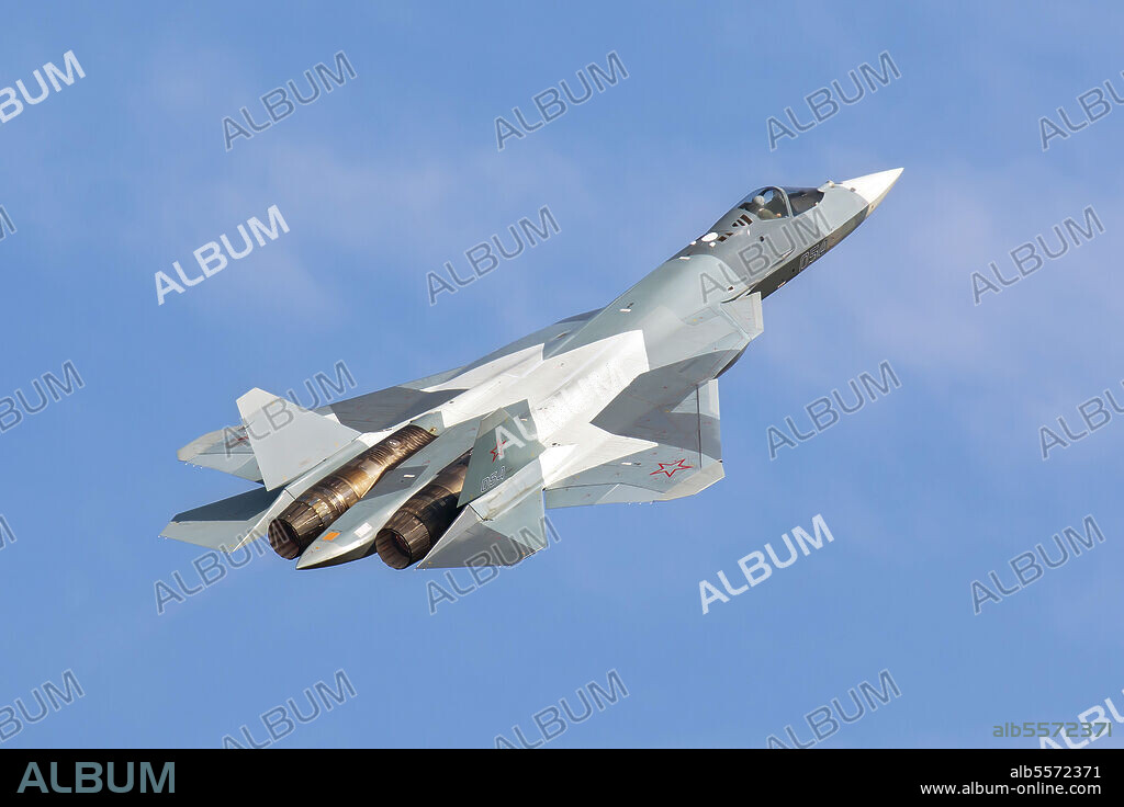 Fourth prototype of the Sukhoi T-50, future Russian Air Force 5th generation fighter, performing during the Aviation Salon MAKS-2015 airshow in Zhukovsky, Russia.