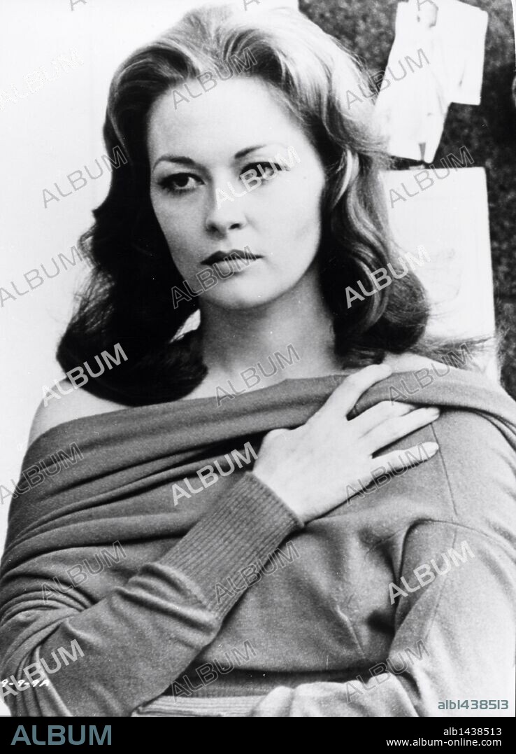 FAYE DUNAWAY in PUZZLE OF A DOWNFALL CHILD, 1970, directed by JERRY SCHATZBERG. Copyright UNIVERSAL PICTURES.