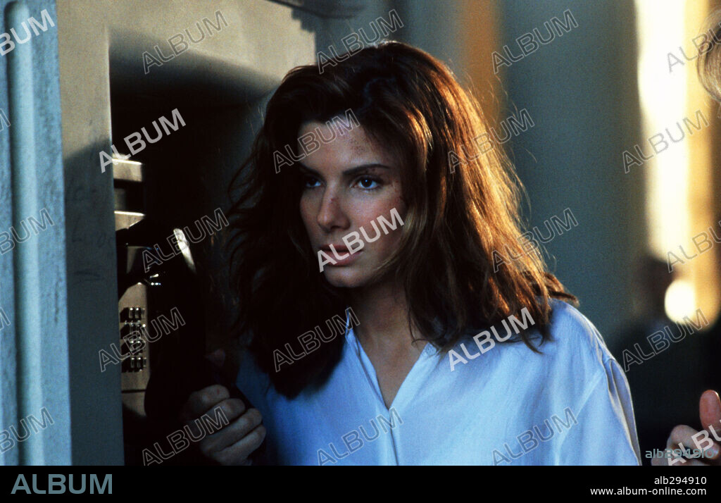 SANDRA BULLOCK in THE NET, 1995, directed by IRWIN WINKLER. Copyright COLUMBIA PICTURES.