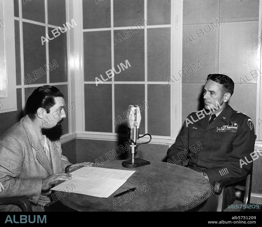 Taylor, Maxwell Davenport American general and diplomat, 1961/62 Military adviser to J.F. Kennedy born 1901. General Taylor as newly appointed US Commander of Allied Troops in Berlin (right) is being interviewed by Spero Galanopulo. Photo, 8.9.1949 (Jose Rios).