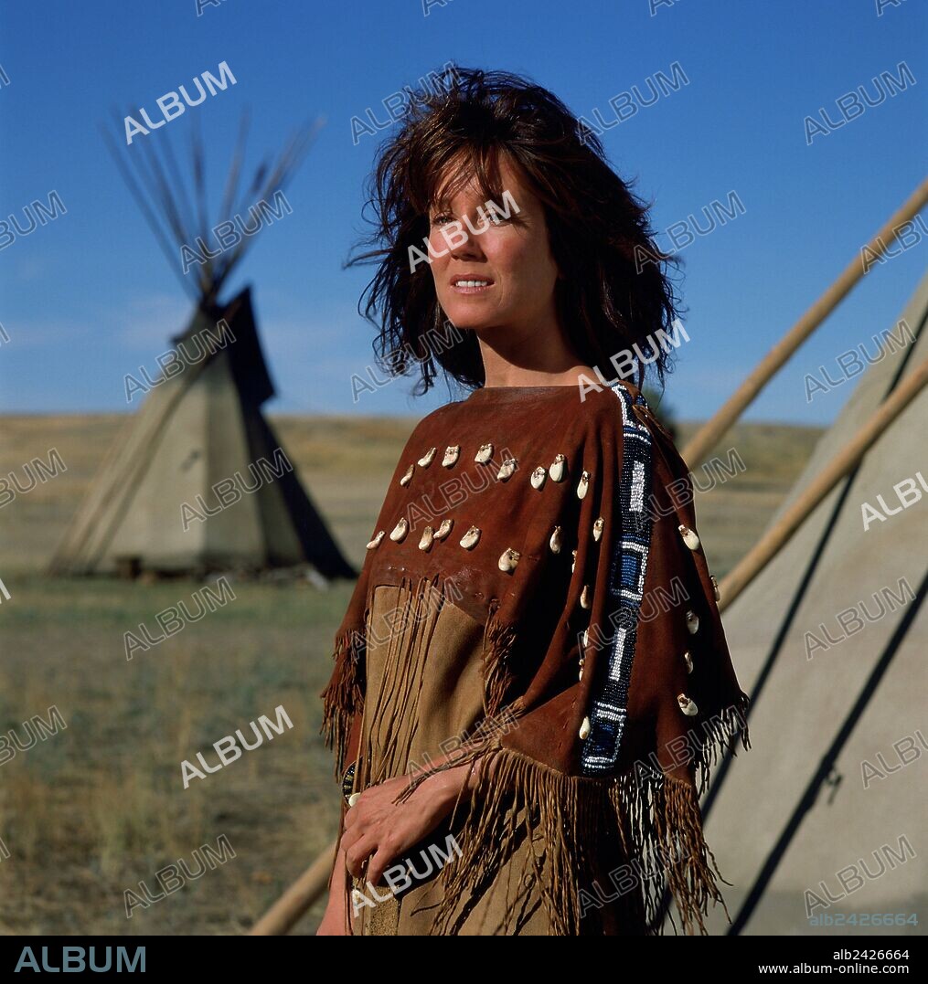 MARY McDONNELL en BAILANDO CON LOBOS, 1990 (DANCES WITH WOLVES), dirigida por KEVIN COSTNER. Copyright ORION PICTURES.