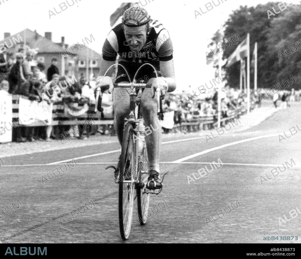 YSTAD 1967-07-30.. Cyklisten Erik Fåglum Pettersson under cykel-SM.. Foto: Skånereportage / TT / kod 36100.