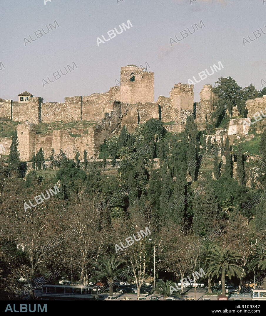 ALCAZABA DE MALAGA - FORTIFICACION PALACIEGA DE EPOCA MUSULMANA - SIGLO XI.