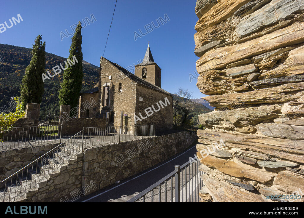 iglesia de Sant Peir de Betlan, siglo XI, Betlan, Valle de Aran, cordillera de los Pirineos, Spain, europe.