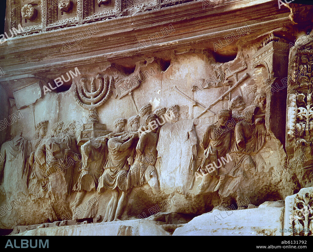 DETALLE DEL ARCO DE TITO MANDADO CONSTRUIR POR DOMICIANO EN EL AÑO 81- BOTIN TRAS LAS CONQUISTA DE JERUSALEN EN EL AÑO 70 -.