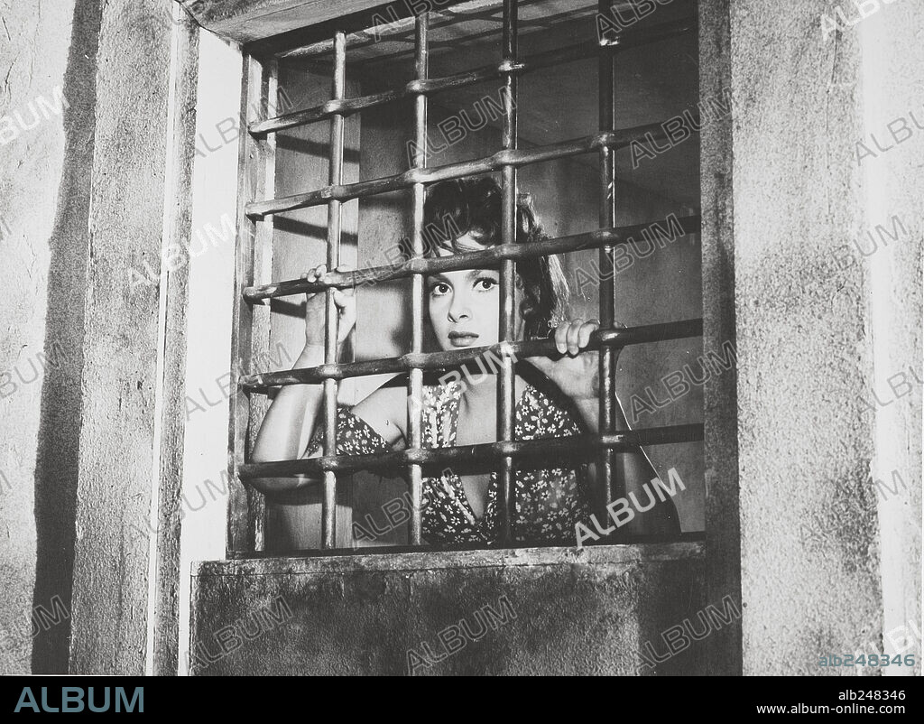 GINA LOLLOBRIGIDA in BREAD, LOVE AND DREAMS, 1953 (PANE, AMORE E FANTASIA), directed by LUIGI COMENCINI. Copyright TITANUS.